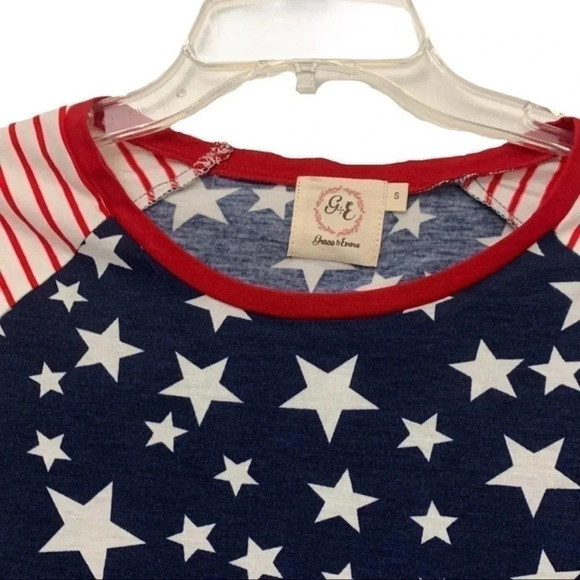 1 LEFT! Parade Tee with Stripe Sleeves - Picture 3 of 9